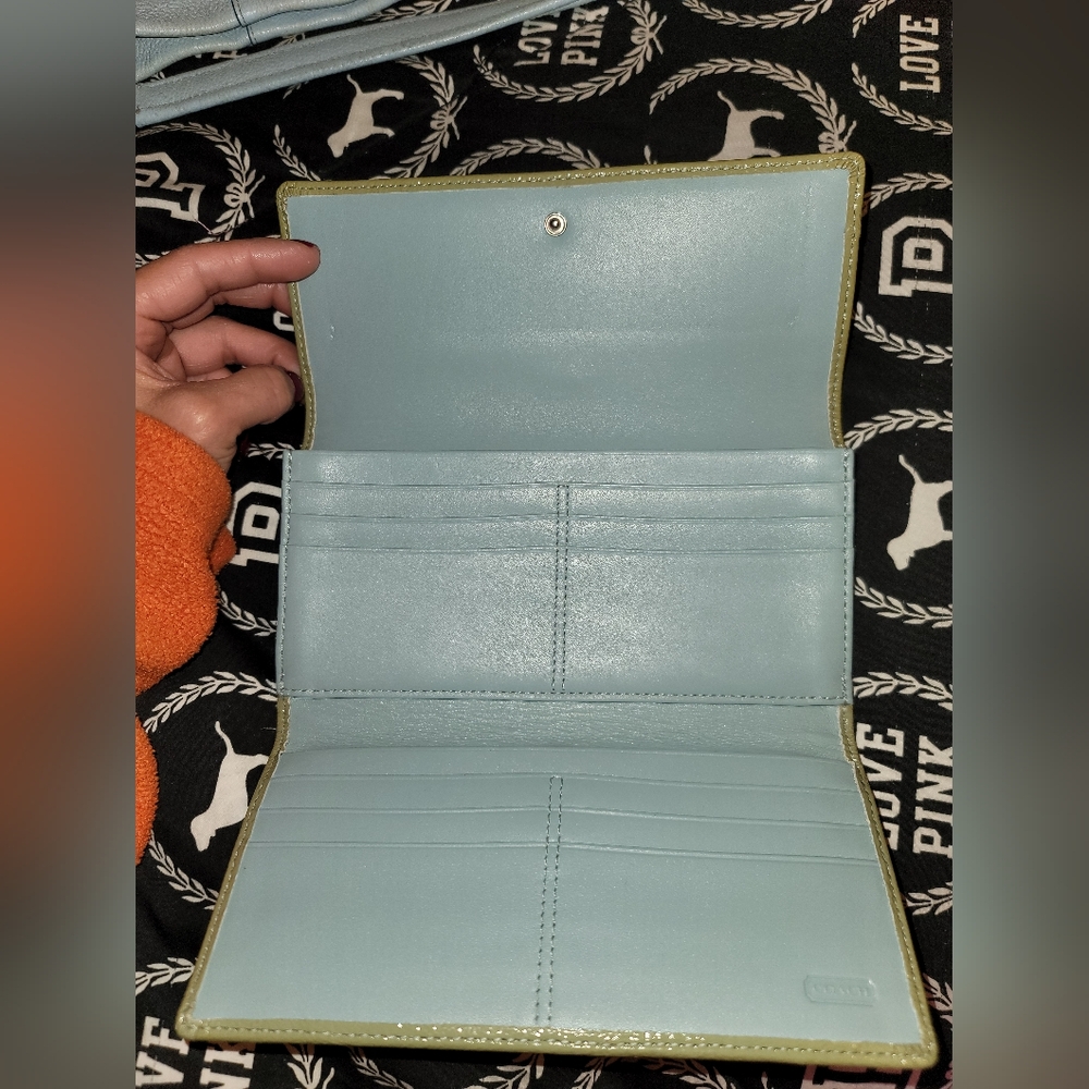 Coach wallet - Picture 2 of 6
